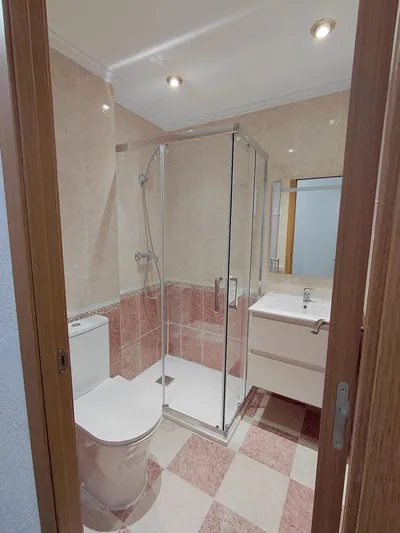 Baño compartido con ducha