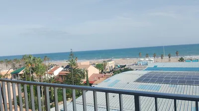 Vistas al mar sobre la playa de la Malva-rosa desde el balcón