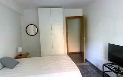 Habitación individual con sofá en Calle Poeta Mas y Ros, Valencia – foto 1