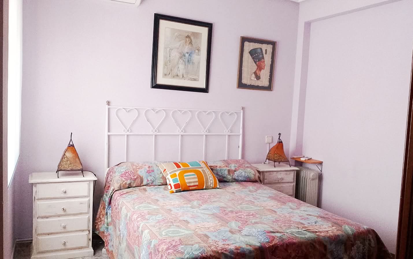 Habitación grande con cama doble en Calle Cavite, Valencia – foto 1