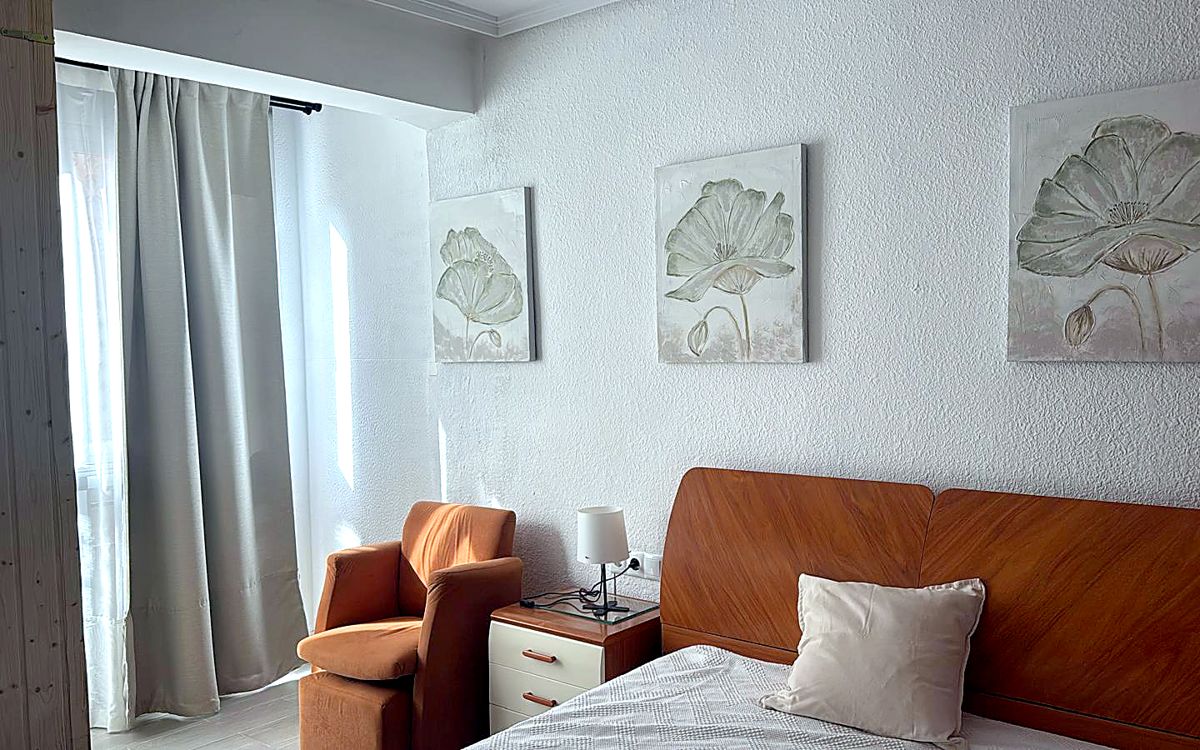 Habitación individual grande en Calle Poeta Mas y Ros, Valencia – foto 2